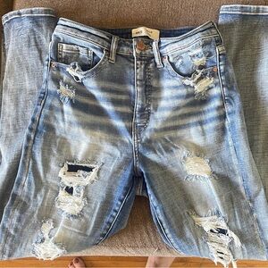 Really cute BKE skinny jeans from The Buckle.size 28